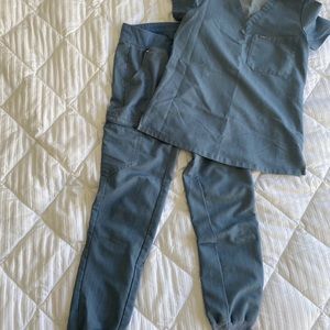 FIGS xxs joggers & top